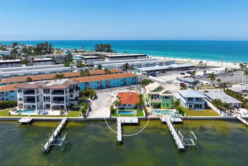 118 9th Street N Bradenton Beach FL 34217