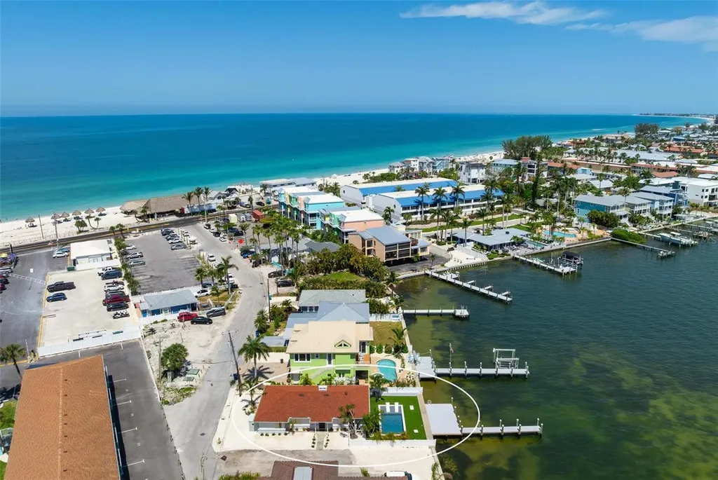 118 9th Street N Bradenton Beach FL 34217