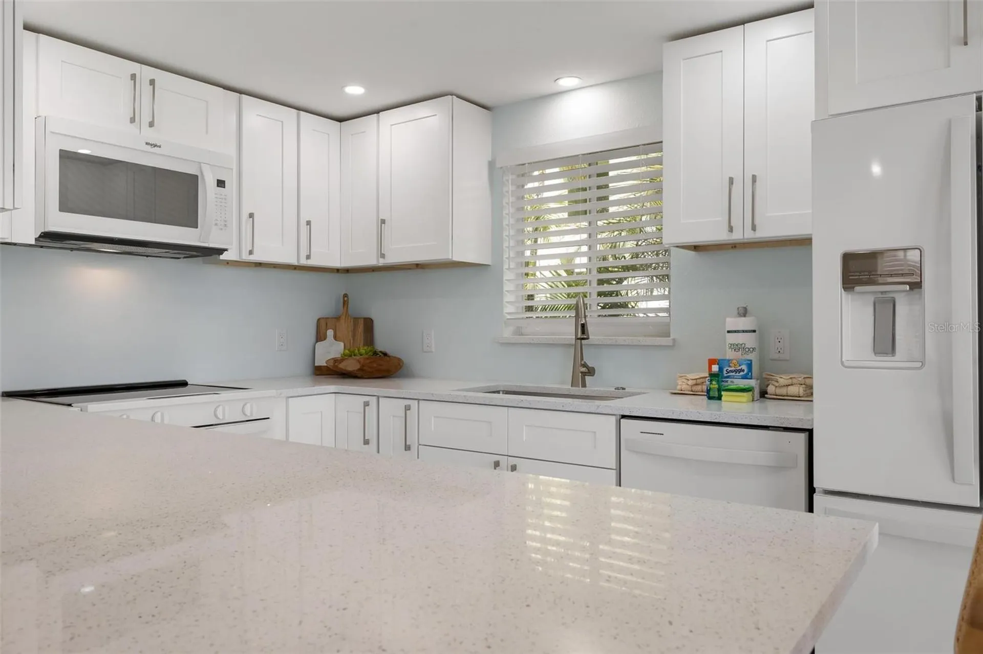 118 9th Street N Bradenton Beach FL 34217