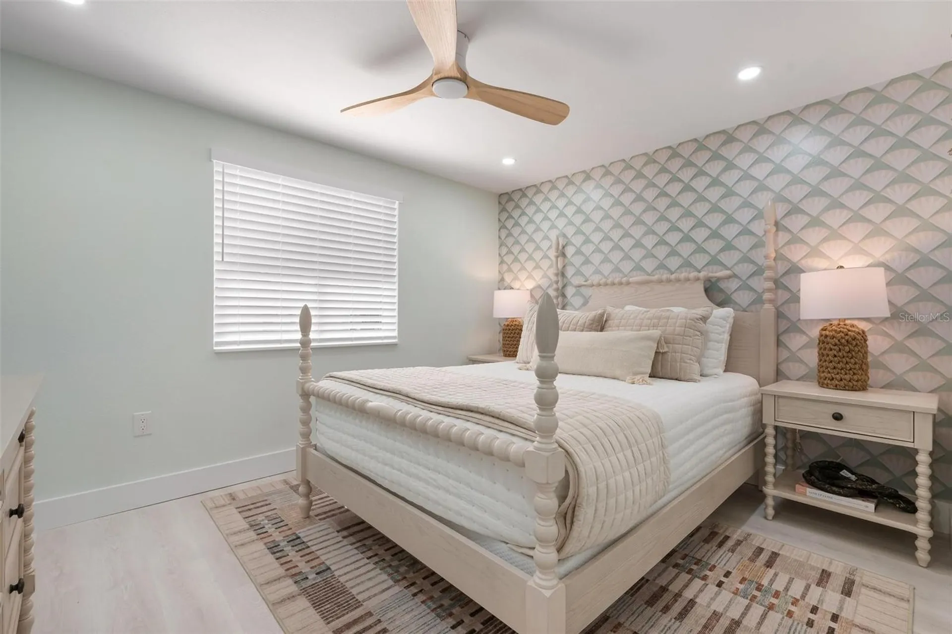 118 9th Street N Bradenton Beach FL 34217