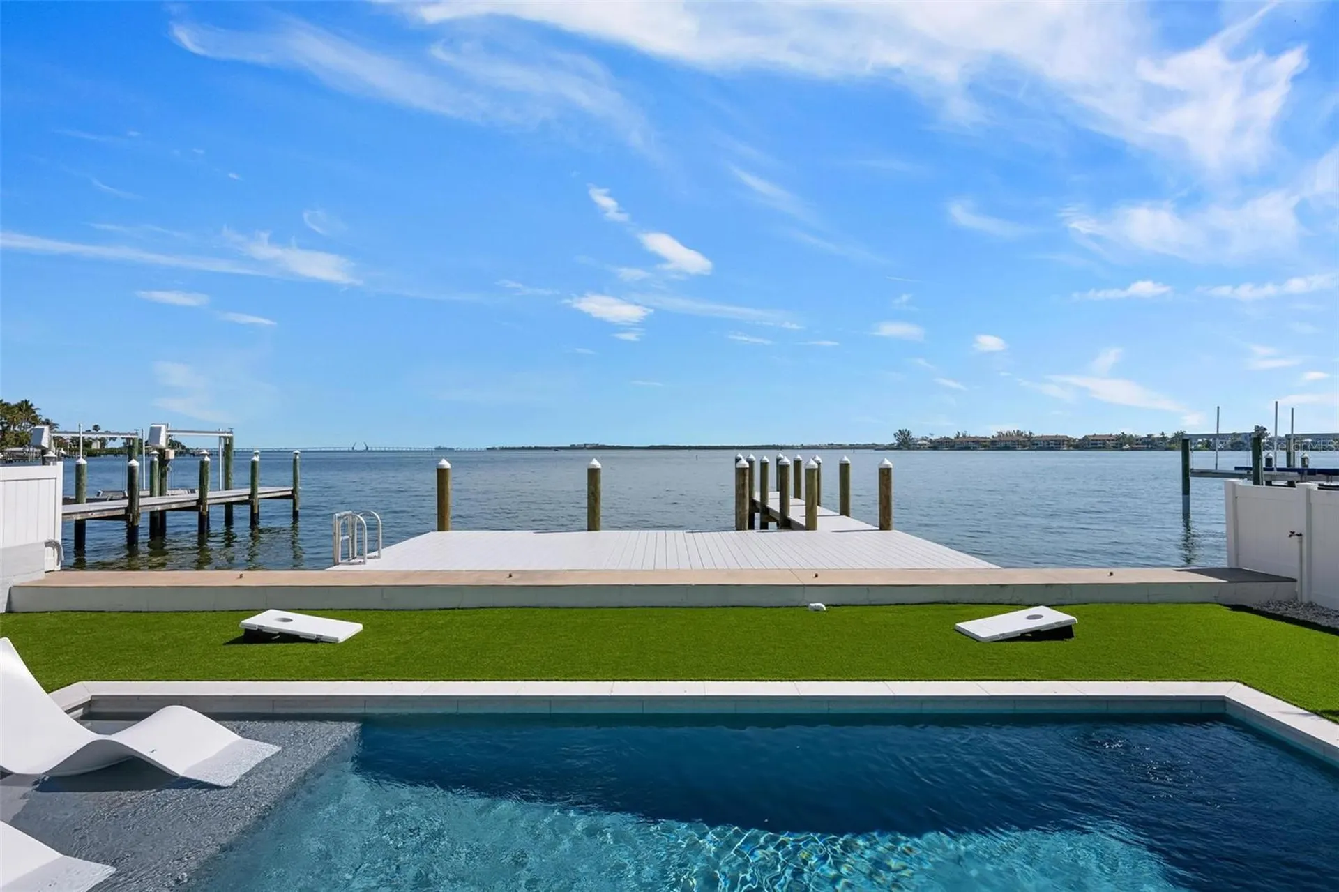 118 9th Street N Bradenton Beach FL 34217