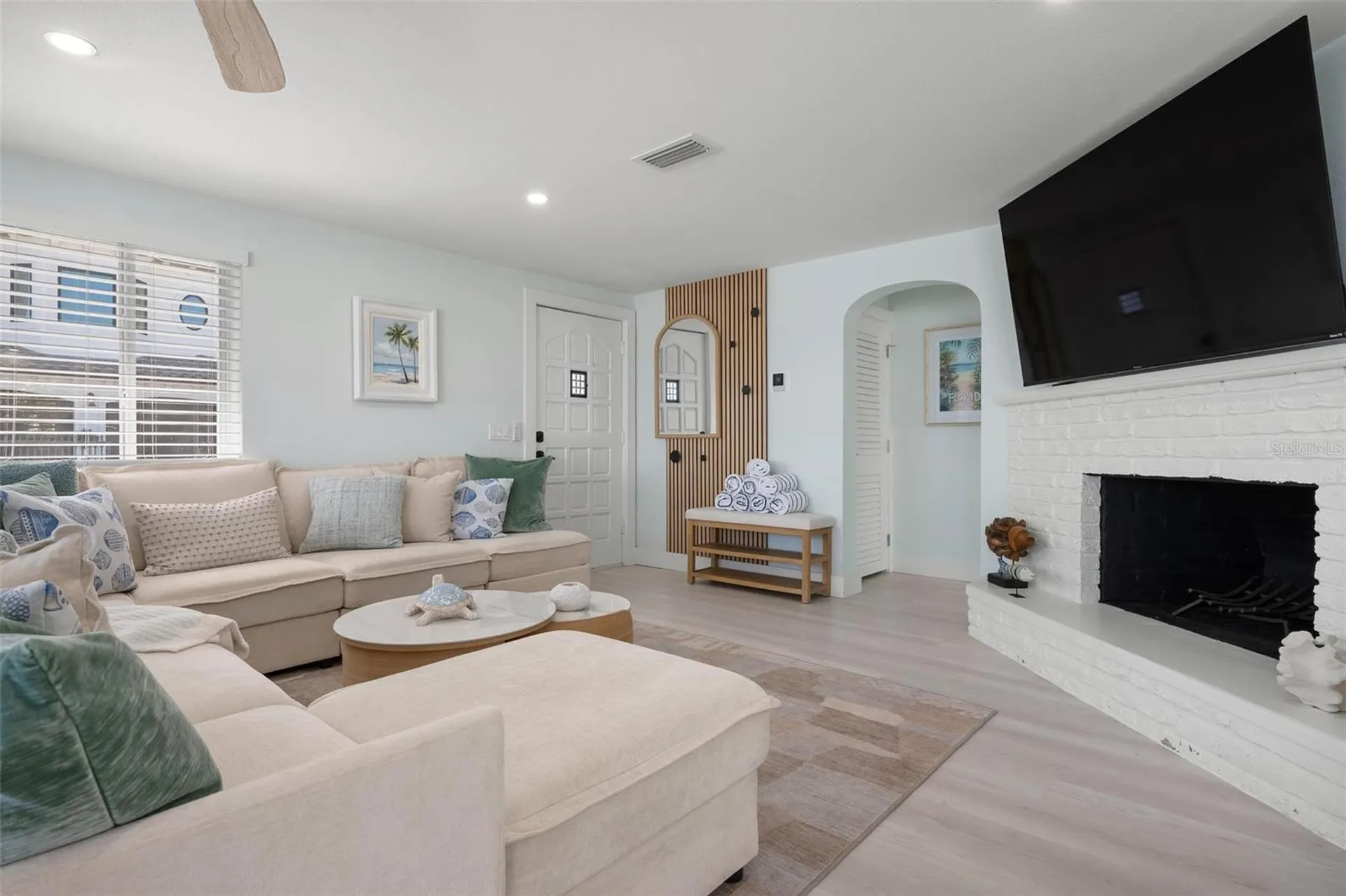 118 9th Street N Bradenton Beach FL 34217