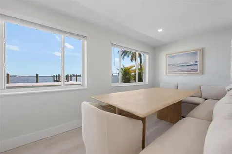 118 9th Street N Bradenton Beach FL 34217