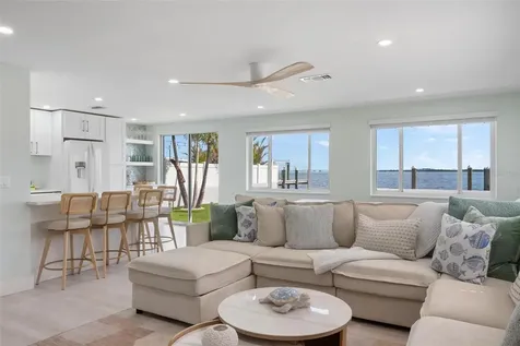 118 9th Street N Bradenton Beach FL 34217