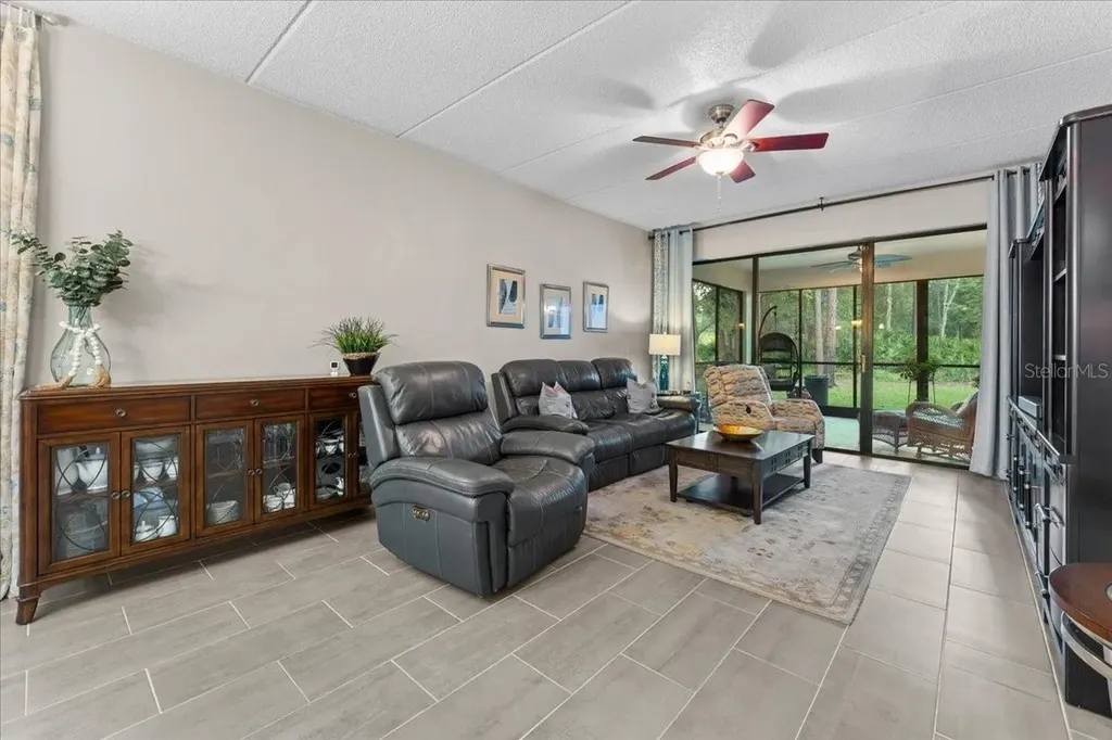 10 Shamrock Way Oldsmar FL 34677