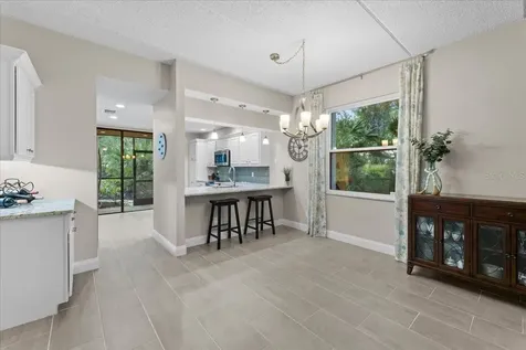 10 Shamrock Way Oldsmar FL 34677