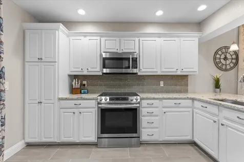 10 Shamrock Way Oldsmar FL 34677