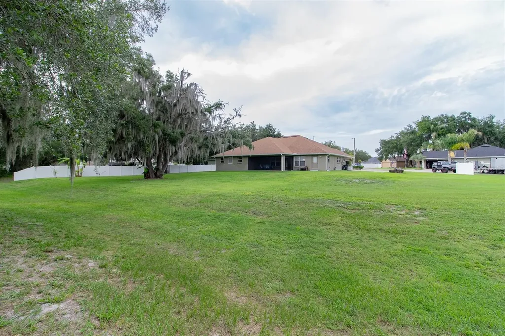2602 Blackwater Oaks Lane Mulberry FL 33860