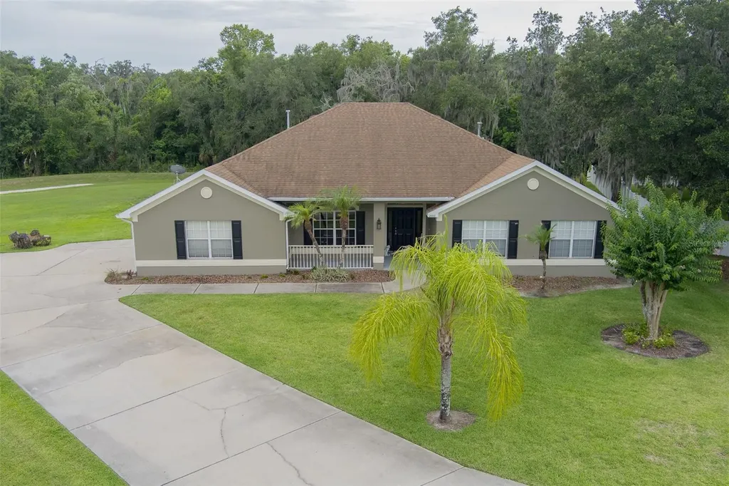 2602 Blackwater Oaks Lane Mulberry FL 33860
