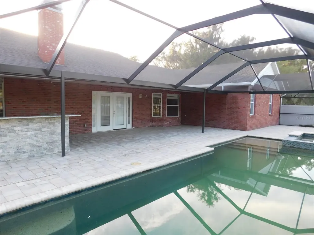 2525 N Valrico Road Seffner FL 33584
