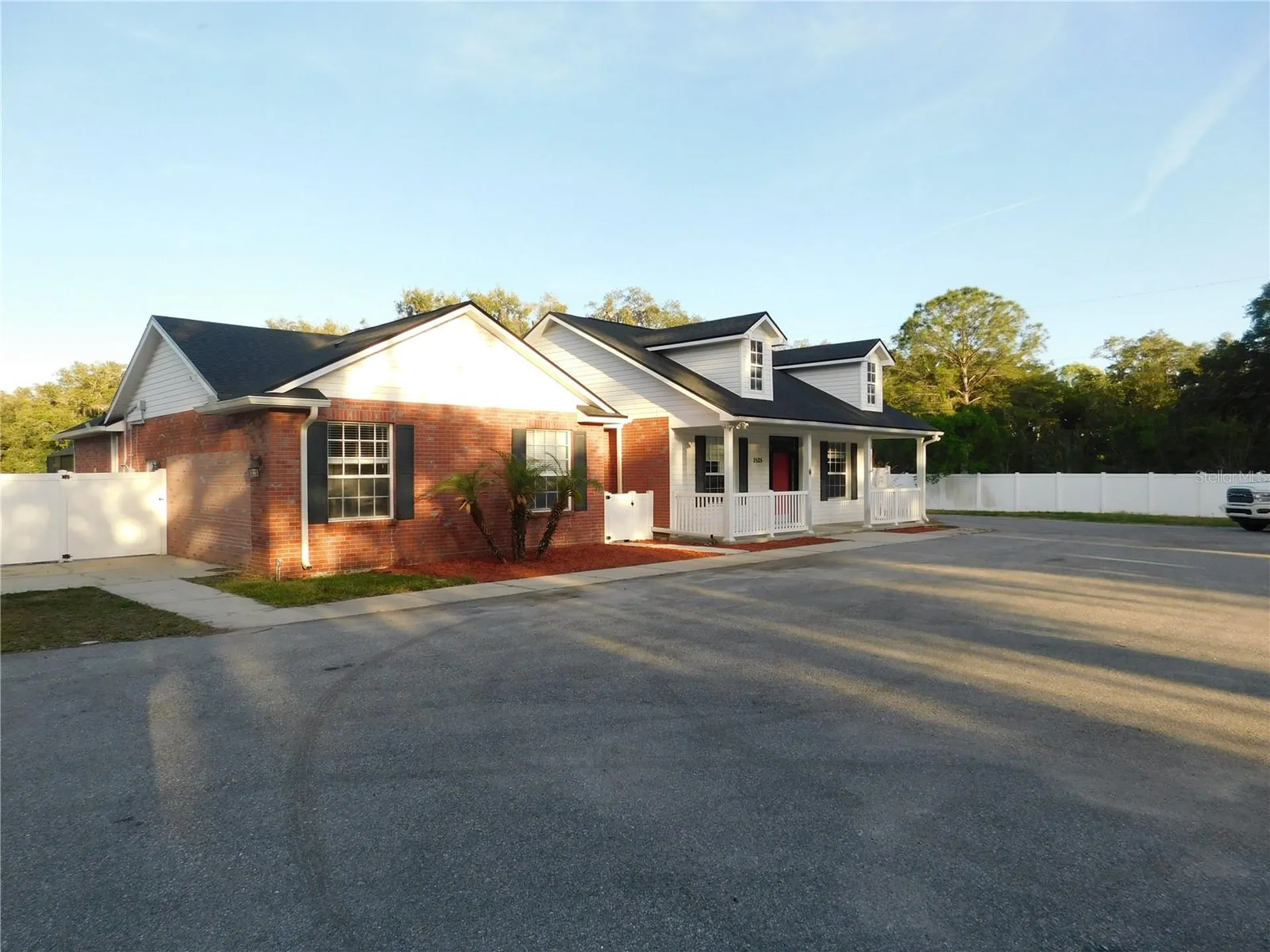 2525 N Valrico Road Seffner FL 33584