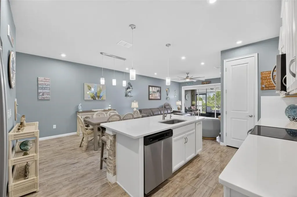 3766 Laughing Dove Avenue Sun City Center FL 33573