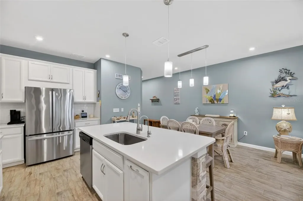3766 Laughing Dove Avenue Sun City Center FL 33573
