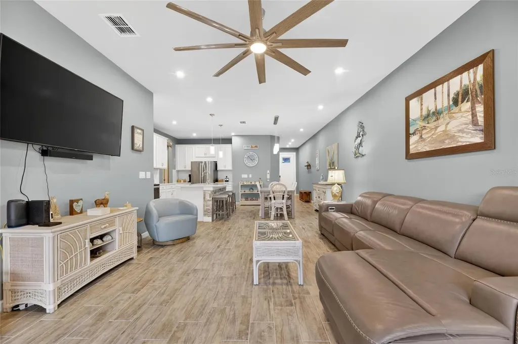 3766 Laughing Dove Avenue Sun City Center FL 33573