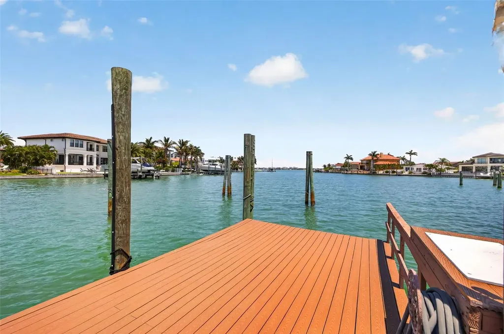 3111 Wedgewood Drive Belleair Beach FL 33786