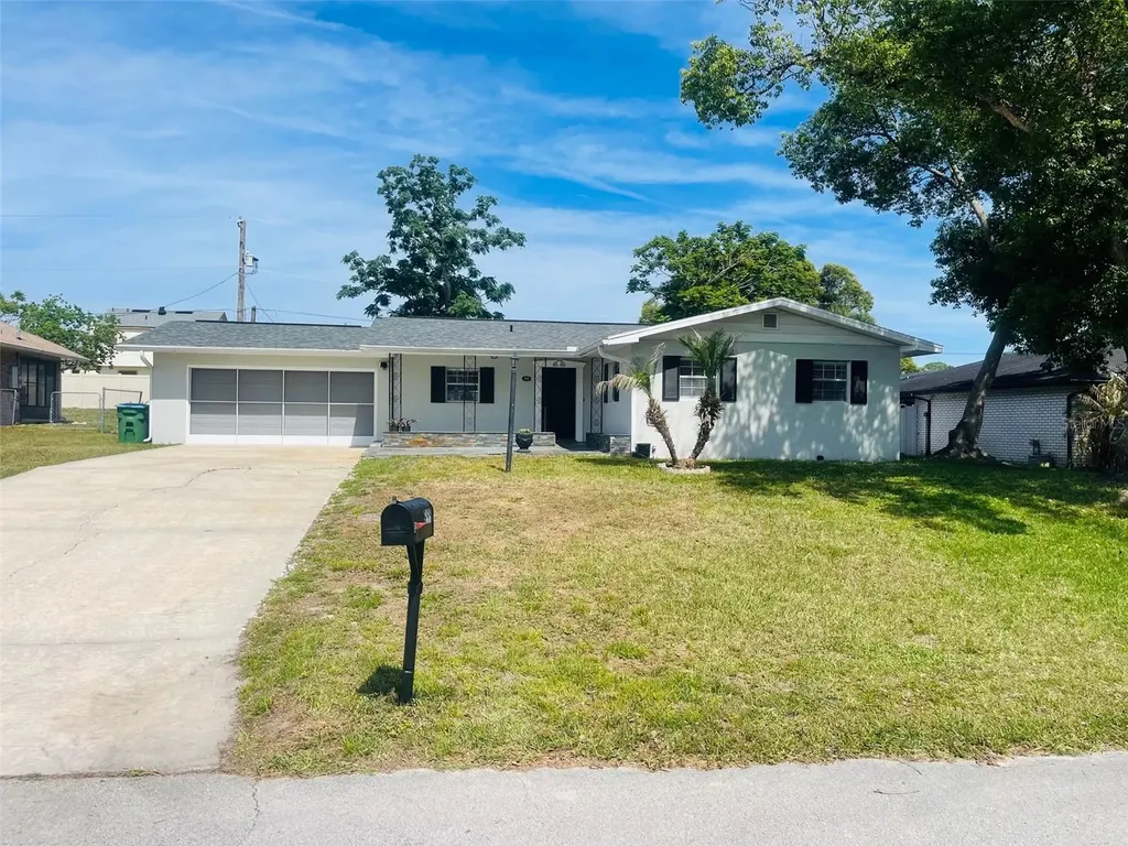 999 Eleanor Avenue Deltona FL 32725