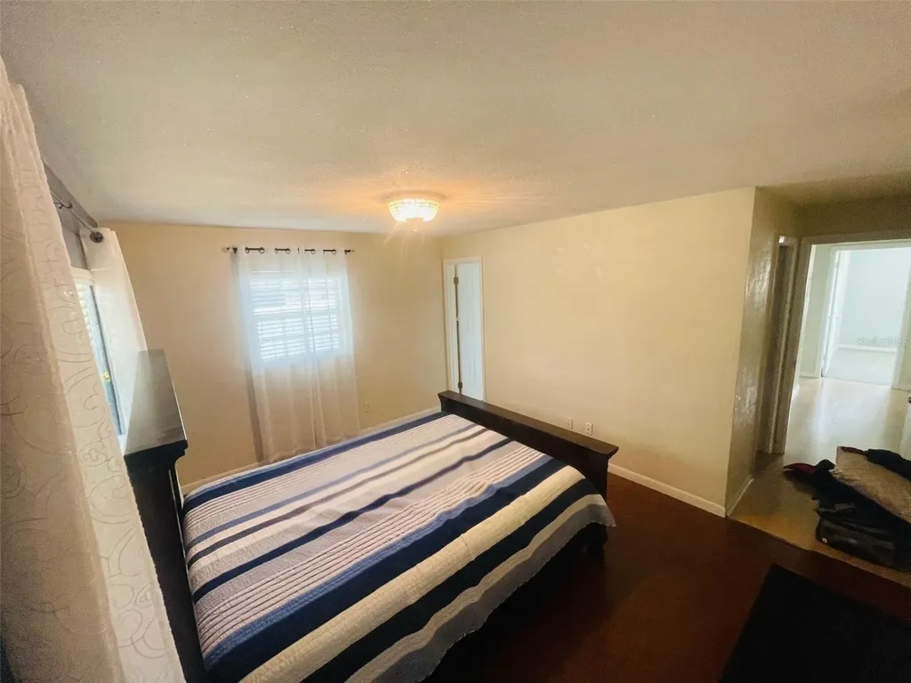 999 Eleanor Avenue Deltona FL 32725