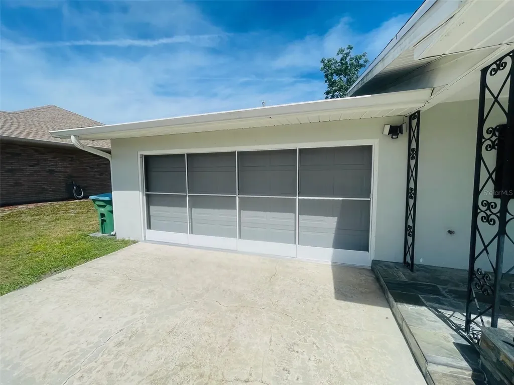 999 Eleanor Avenue Deltona FL 32725