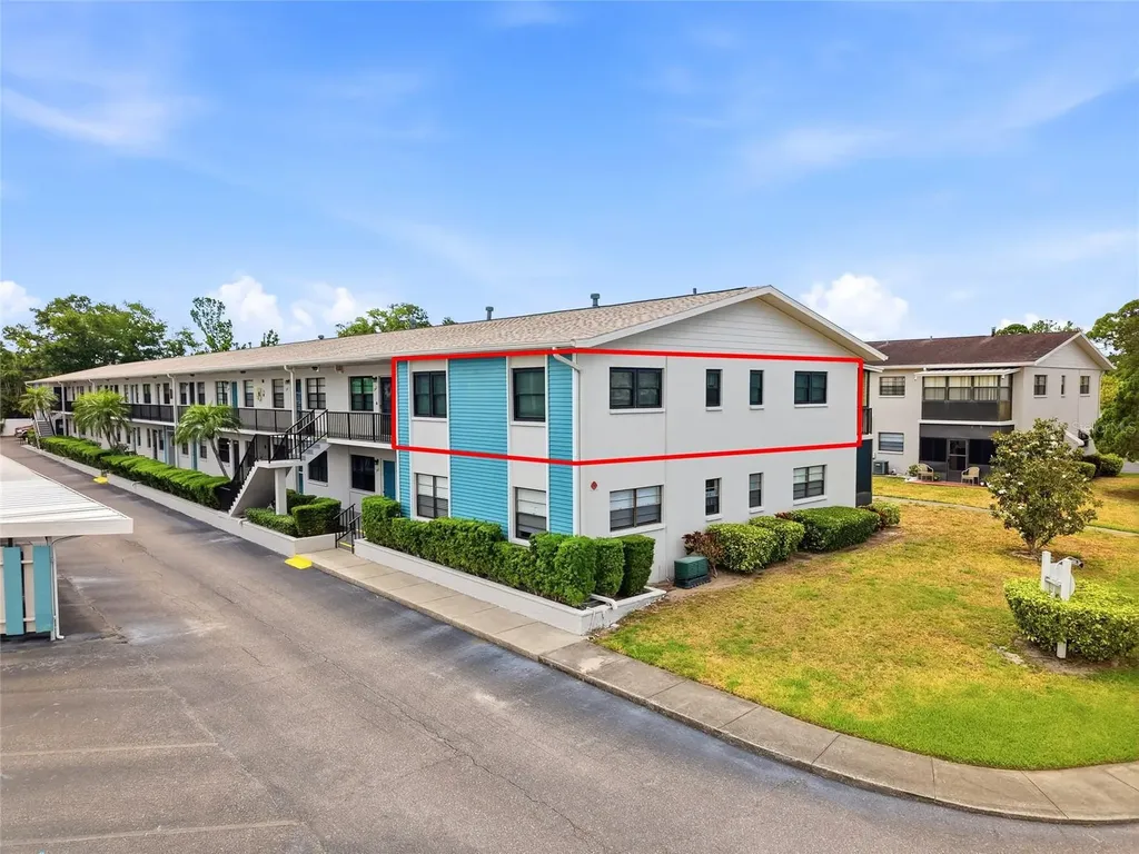 5967 Terrace Park Drive N St Petersburg FL 33709