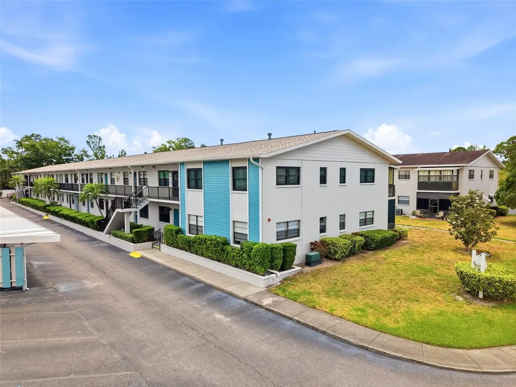 5967 Terrace Park Drive N St Petersburg FL 33709