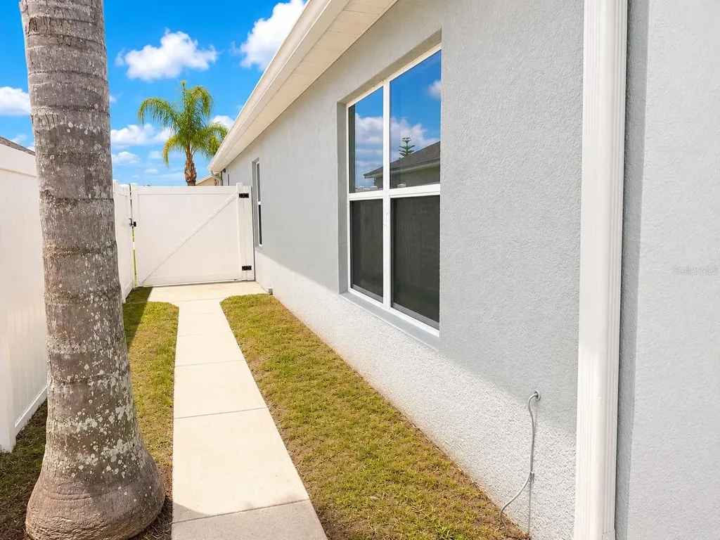 2221 Paria Lane Kissimmee FL 34758