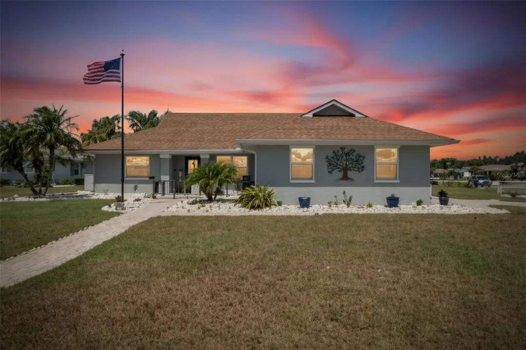 2002 E View Drive Sun City Center FL 33573
