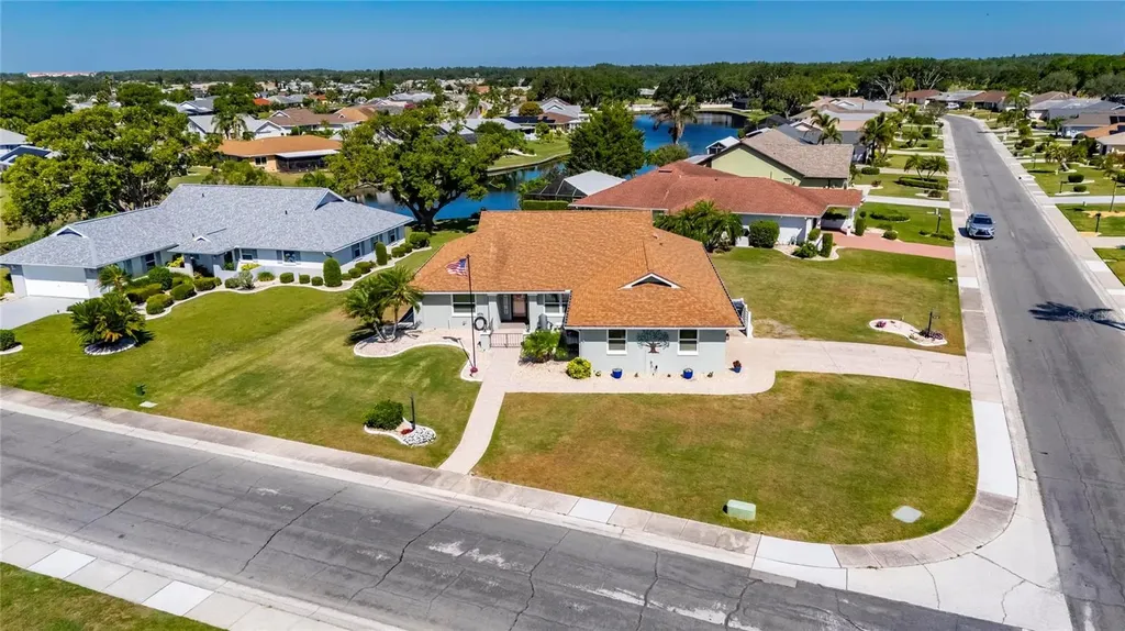 2002 E View Drive Sun City Center FL 33573