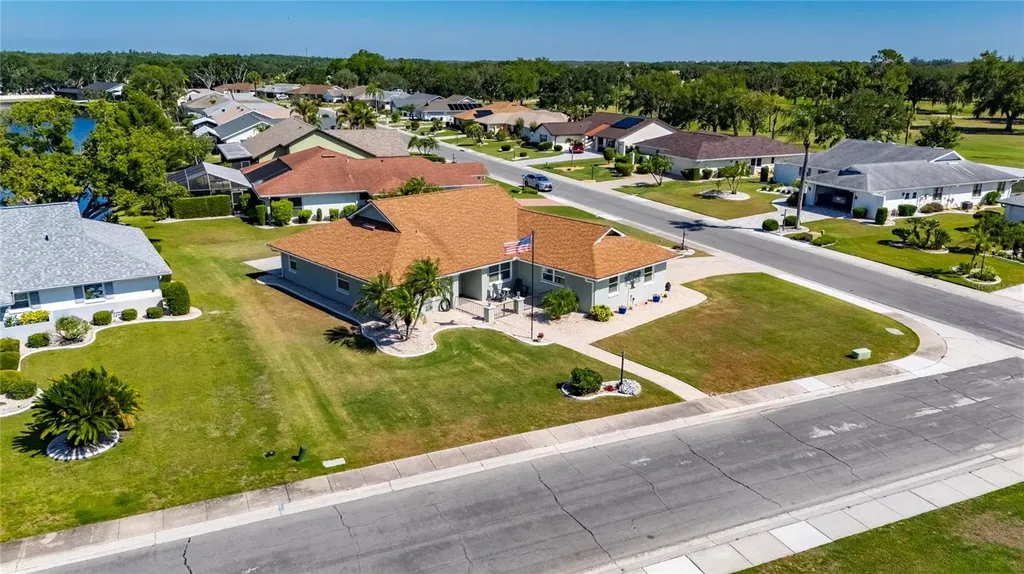 2002 E View Drive Sun City Center FL 33573
