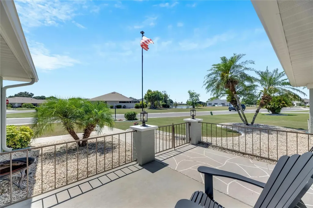 2002 E View Drive Sun City Center FL 33573