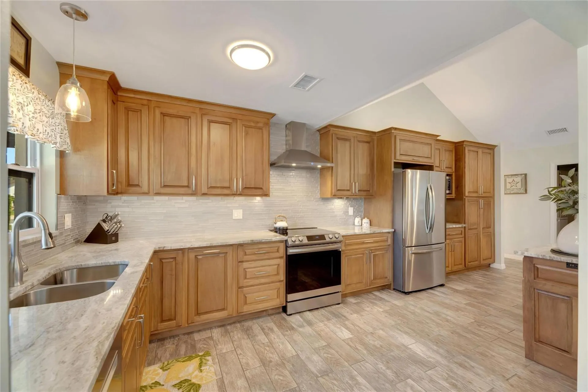 2002 E View Drive Sun City Center FL 33573