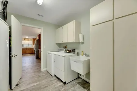 2002 E View Drive Sun City Center FL 33573