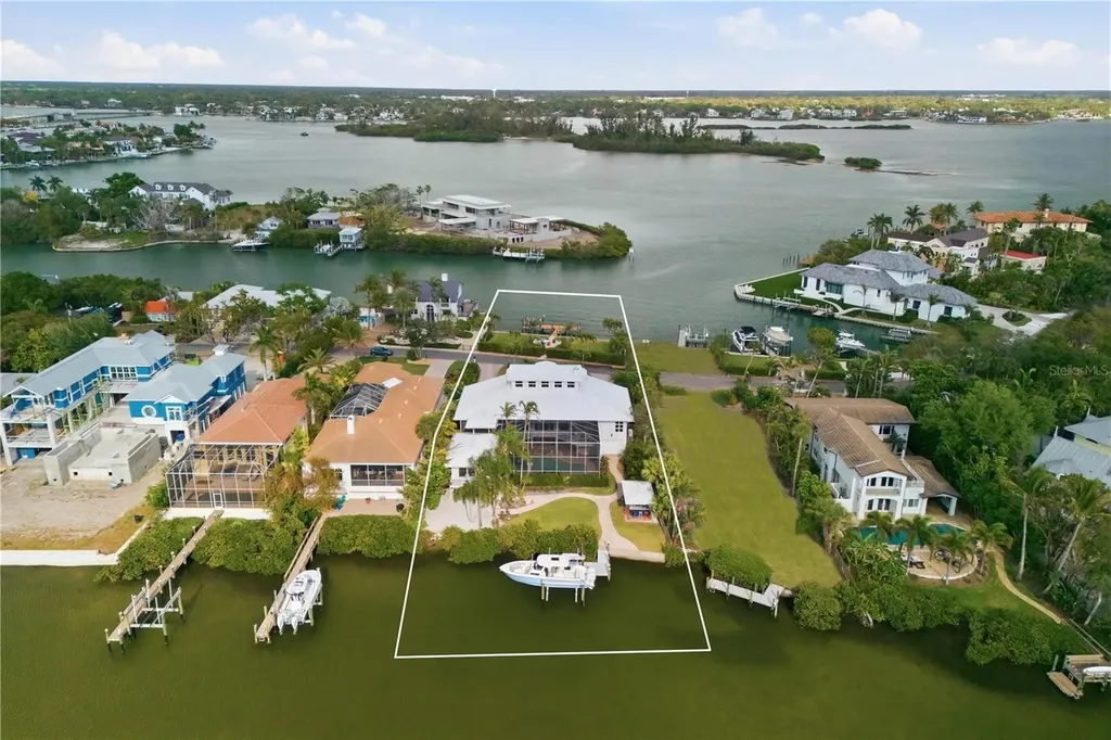 4034 Roberts Point Road Sarasota FL 34242