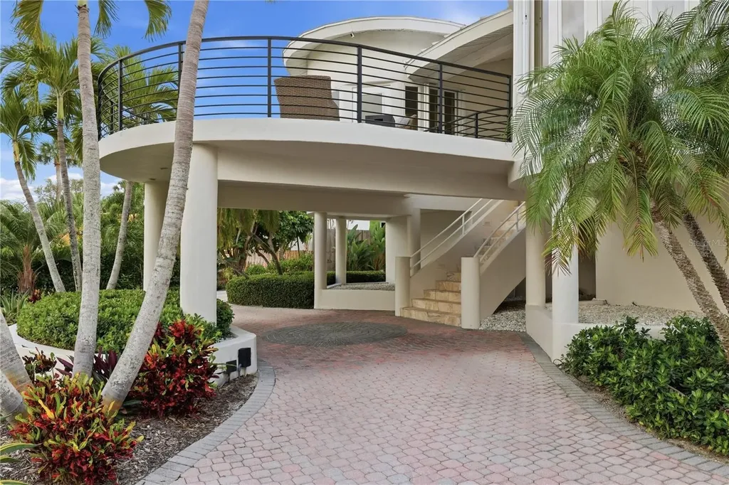 4034 Roberts Point Road Sarasota FL 34242