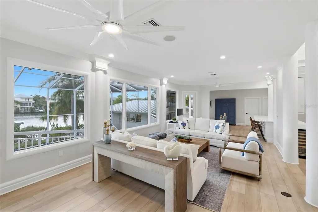 4034 Roberts Point Road Sarasota FL 34242