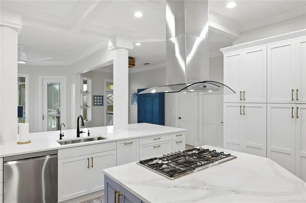 4034 Roberts Point Road Sarasota FL 34242