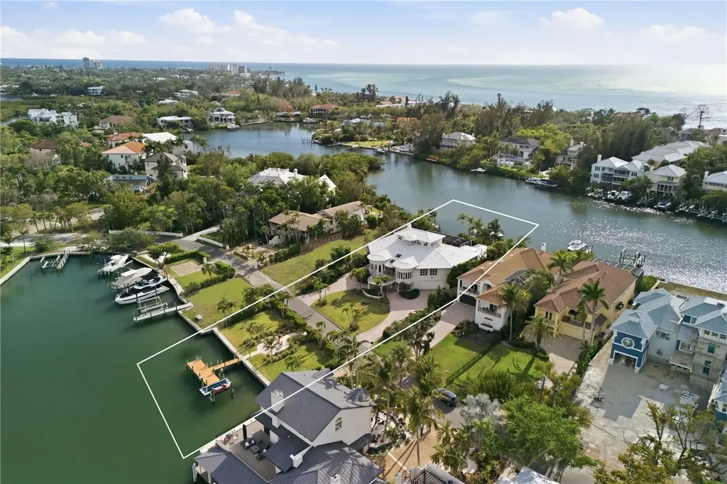 4034 Roberts Point Road Sarasota FL 34242