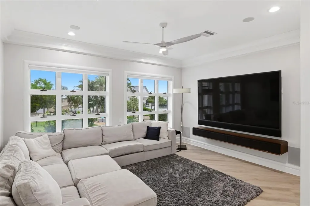 4034 Roberts Point Road Sarasota FL 34242
