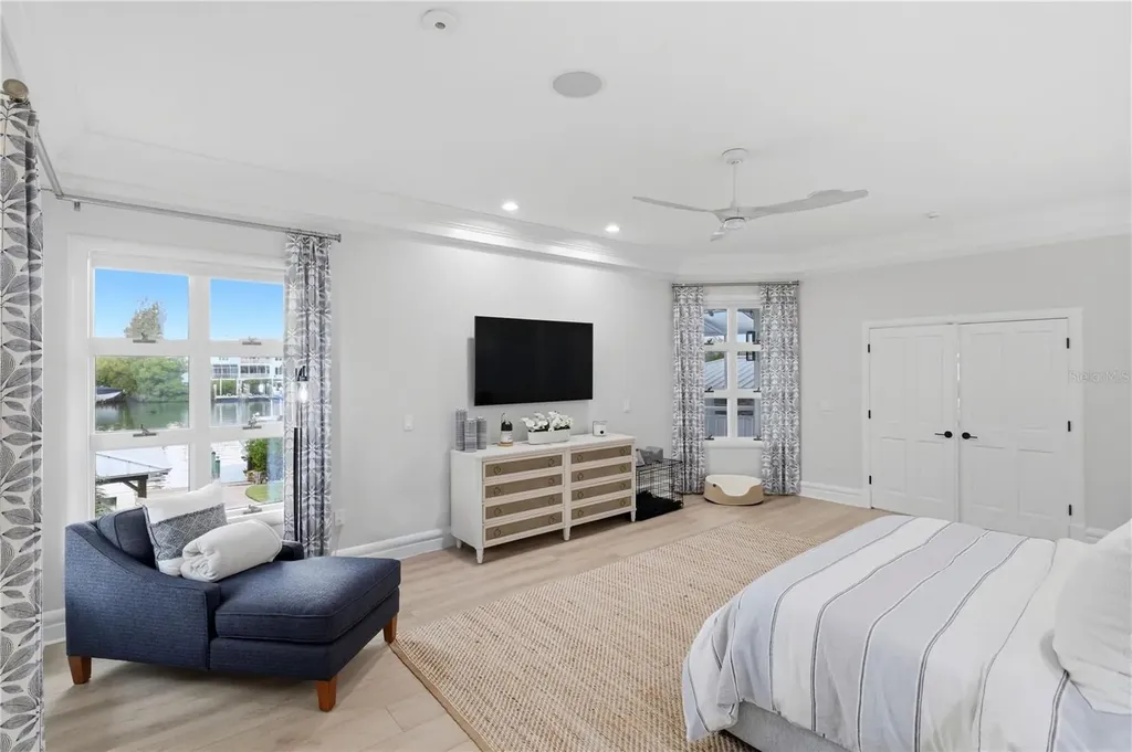 4034 Roberts Point Road Sarasota FL 34242