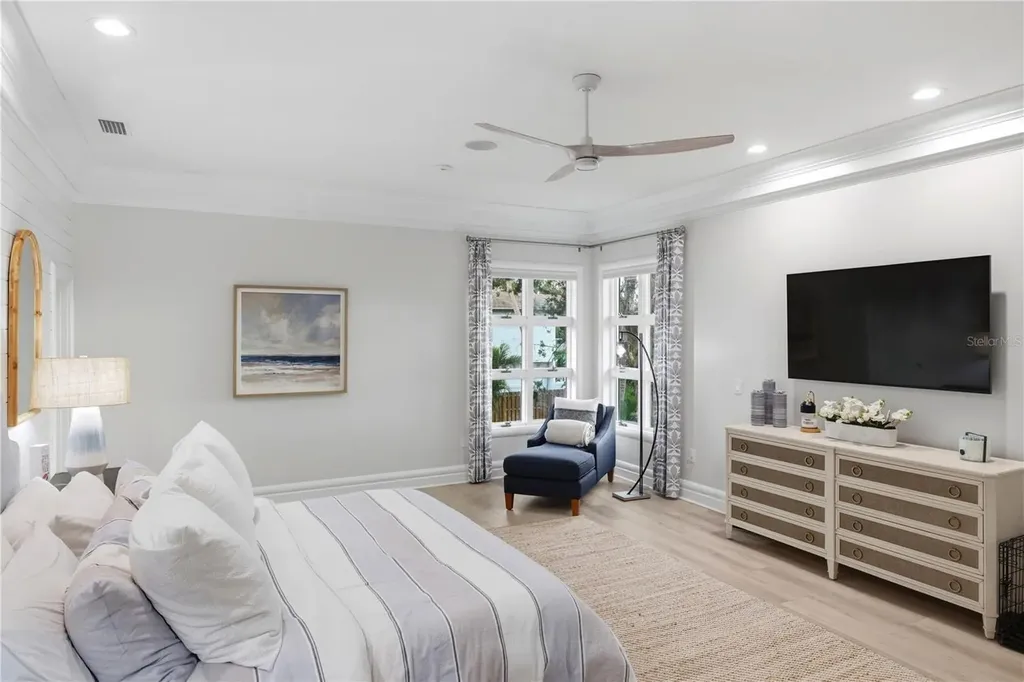 4034 Roberts Point Road Sarasota FL 34242