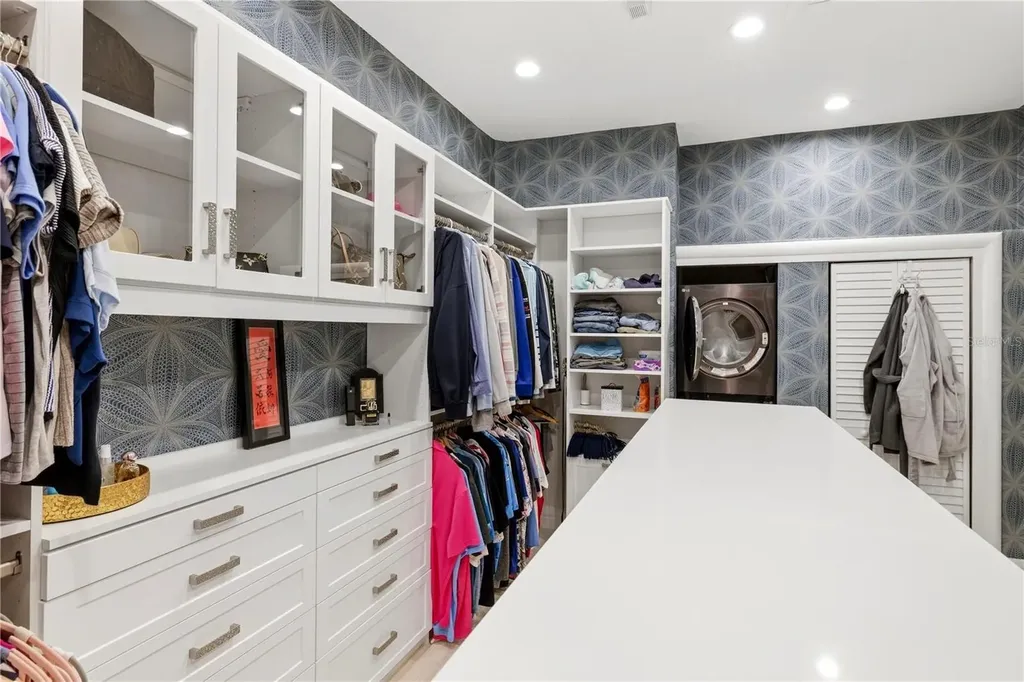 4034 Roberts Point Road Sarasota FL 34242