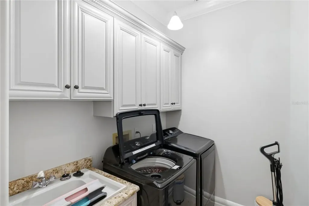 4034 Roberts Point Road Sarasota FL 34242