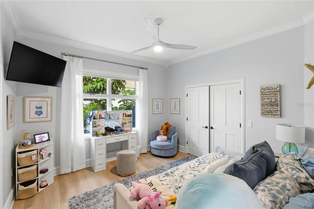 4034 Roberts Point Road Sarasota FL 34242