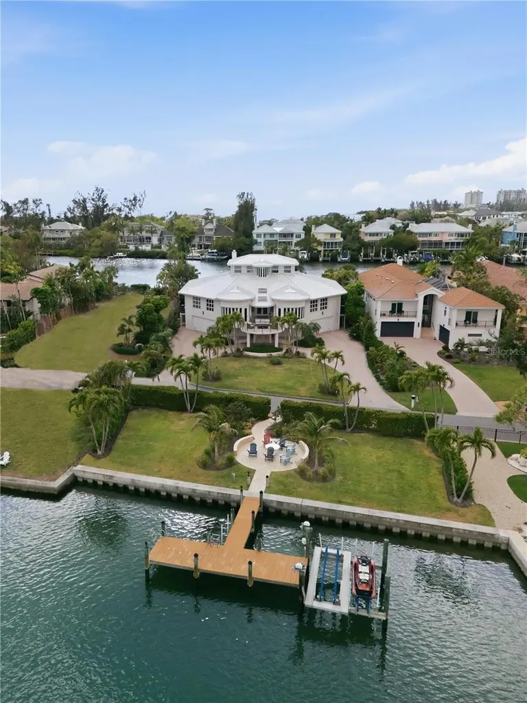4034 Roberts Point Road Sarasota FL 34242