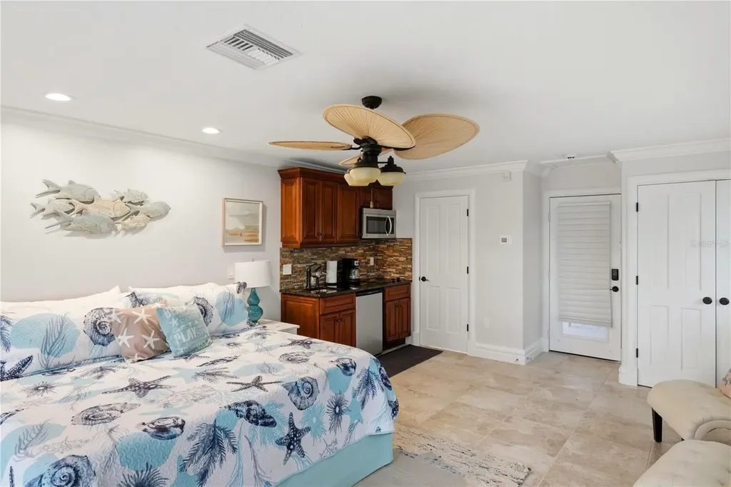 4034 Roberts Point Road Sarasota FL 34242