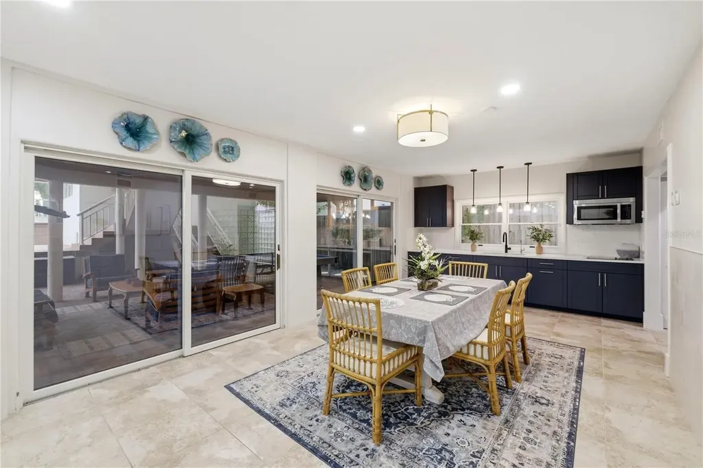 4034 Roberts Point Road Sarasota FL 34242