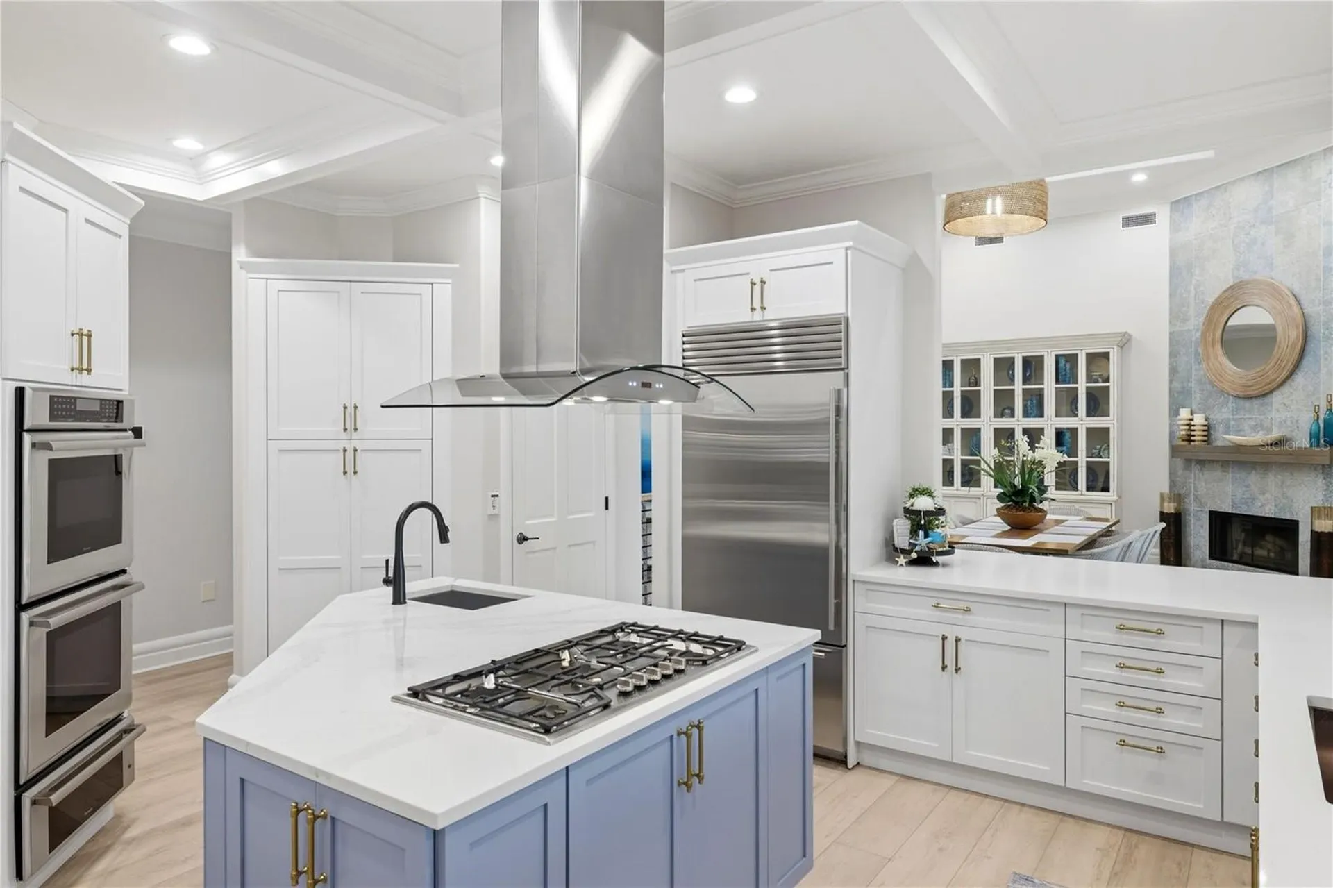 4034 Roberts Point Road Sarasota FL 34242