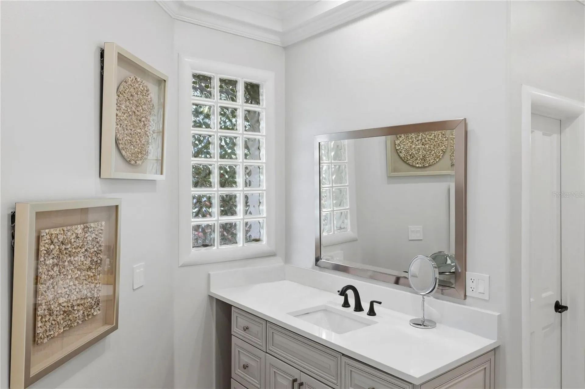 4034 Roberts Point Road Sarasota FL 34242