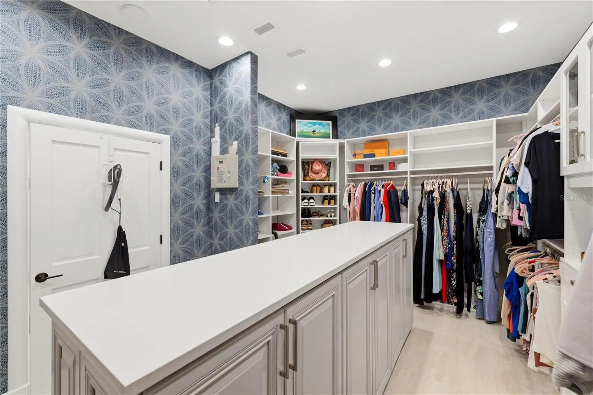 4034 Roberts Point Road Sarasota FL 34242