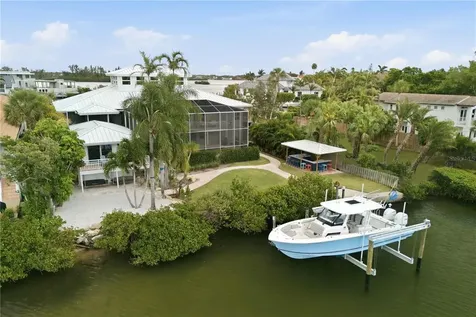 4034 Roberts Point Road Sarasota FL 34242