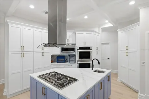 4034 Roberts Point Road Sarasota FL 34242